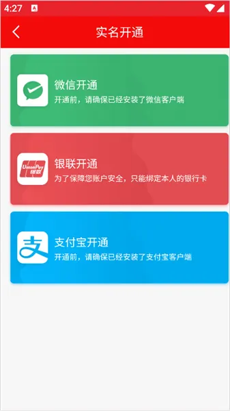 ����E����